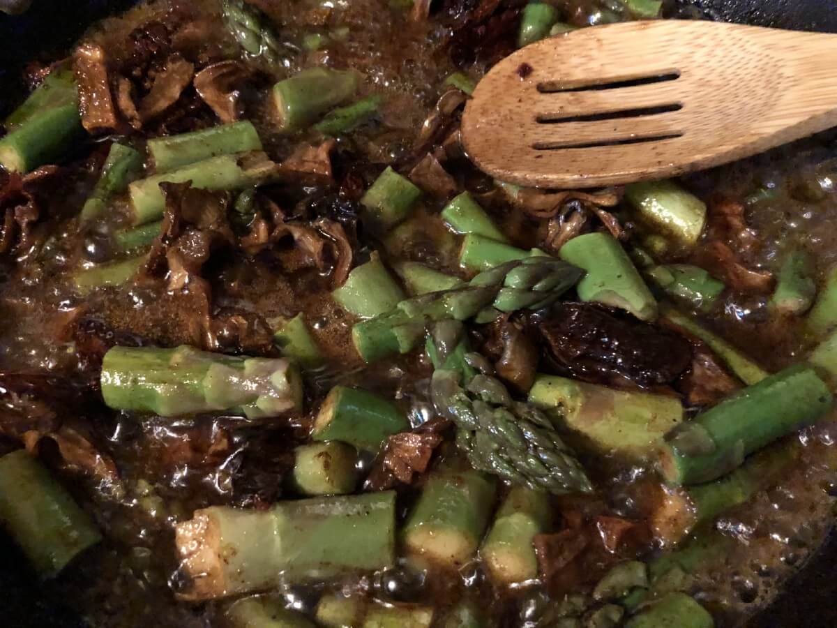 asparagus in stir fry