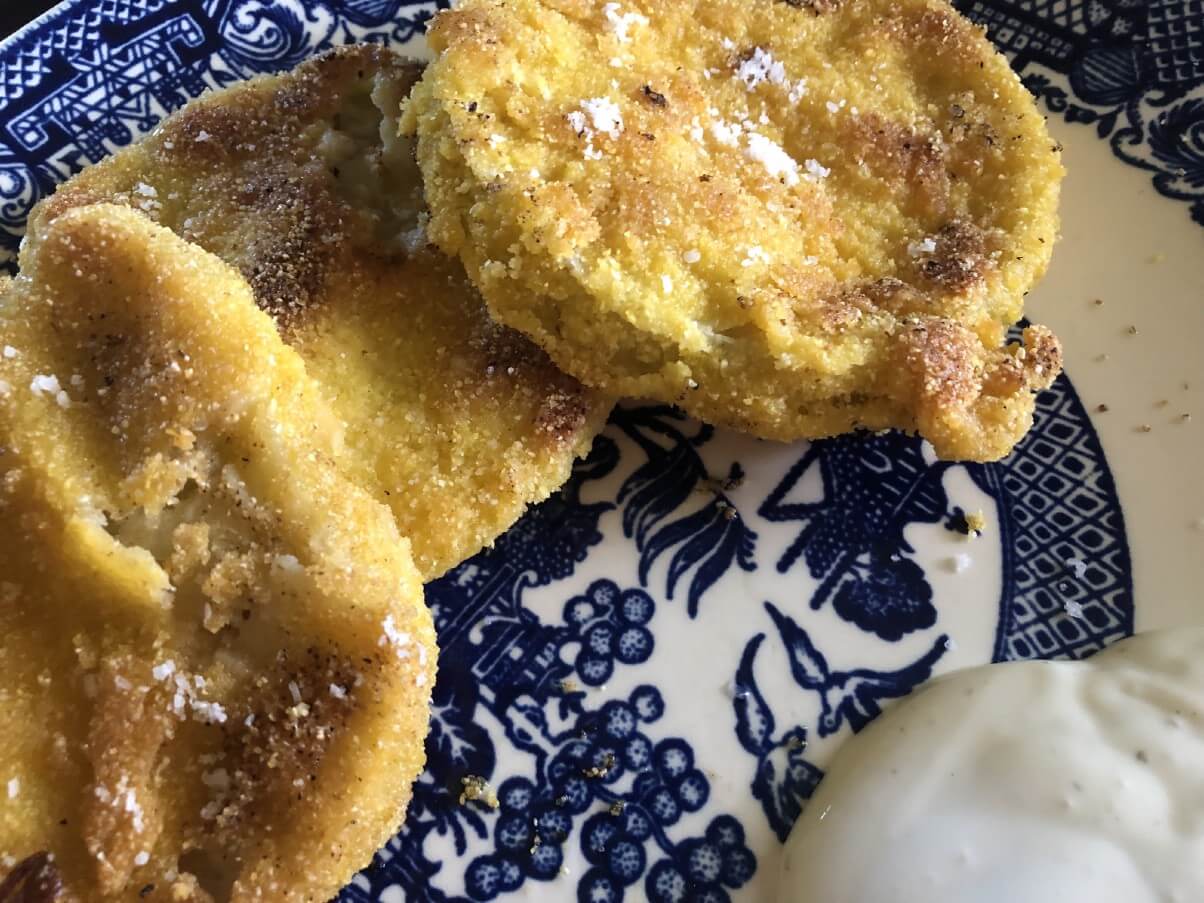fried green tomatoes with dressing