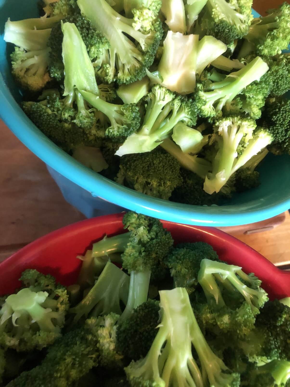 broccoli cut into spears to freeze