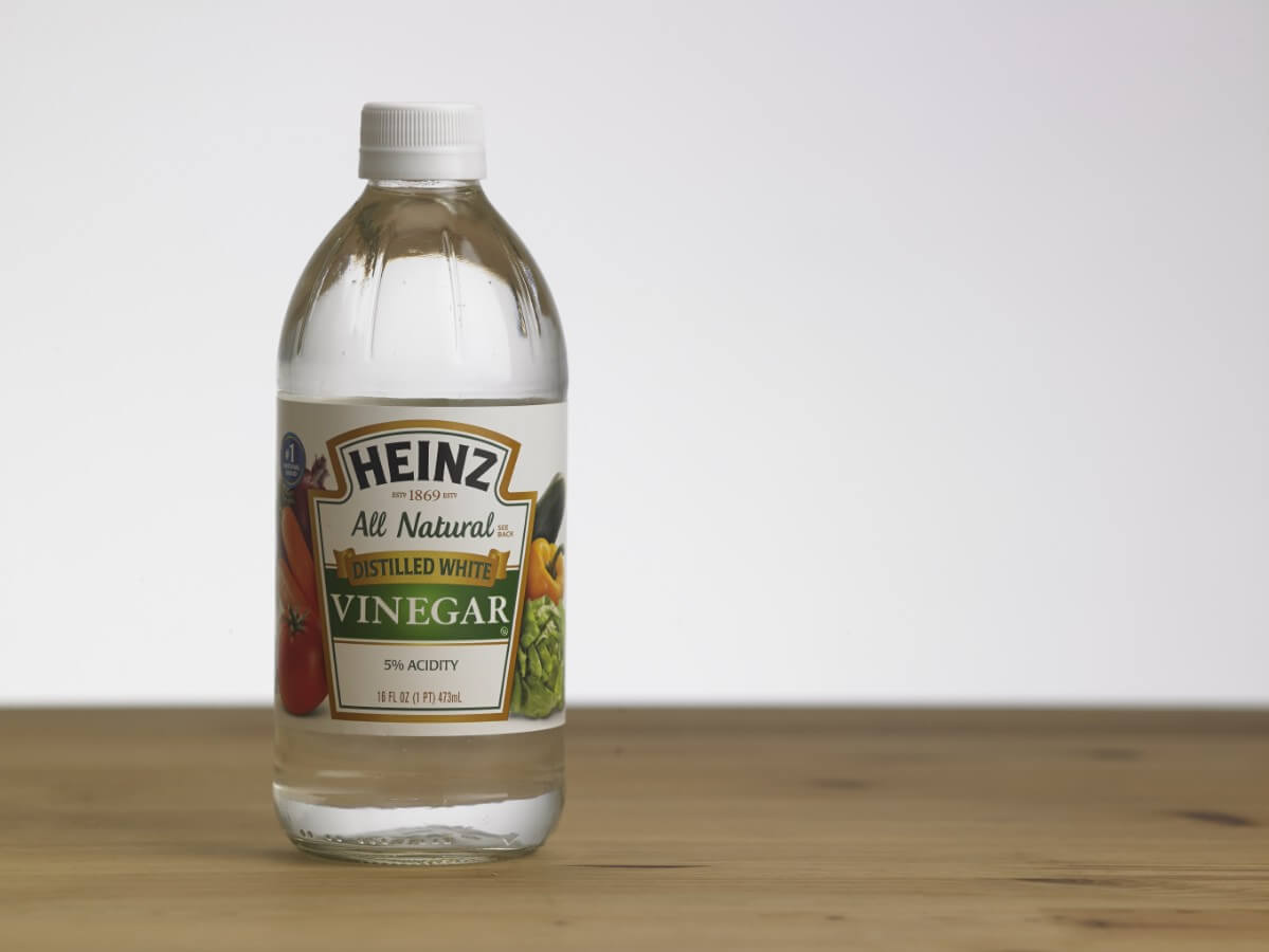 bottle of white vinegar