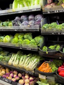 cropped-1-fresh-organic-vegetable-selection-aisle.jpg