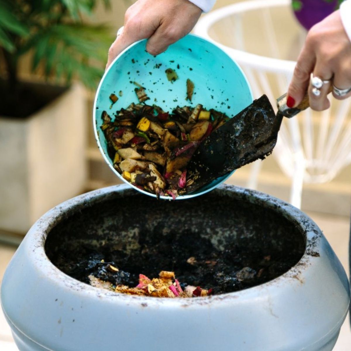 How to Make Compost from Kitchen Waste at Home