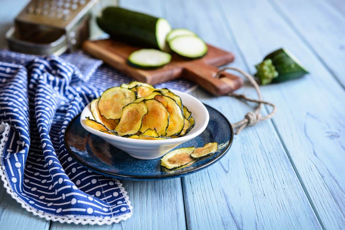 Dried zucchini slices for dipping