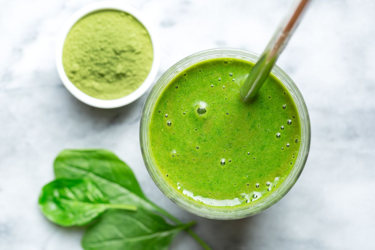 Dried spinach is whipped into a smoothie
