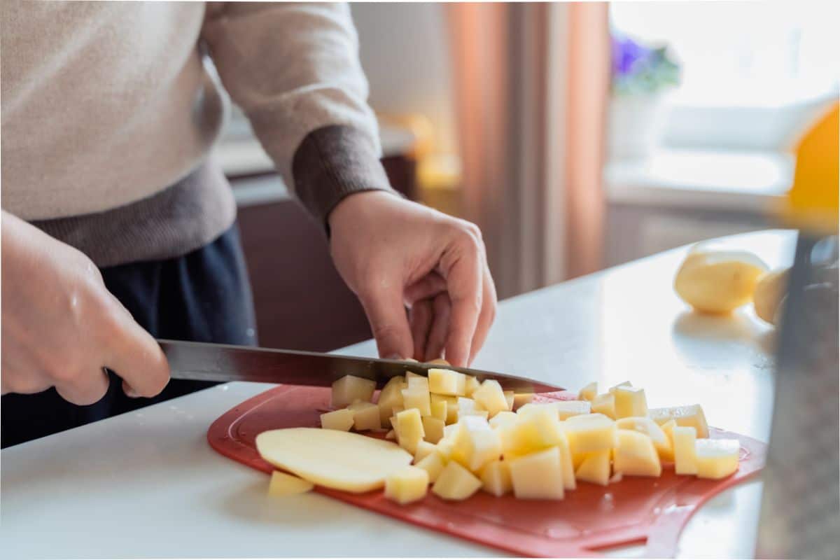 Potatoes can be used to trap fungus gnats