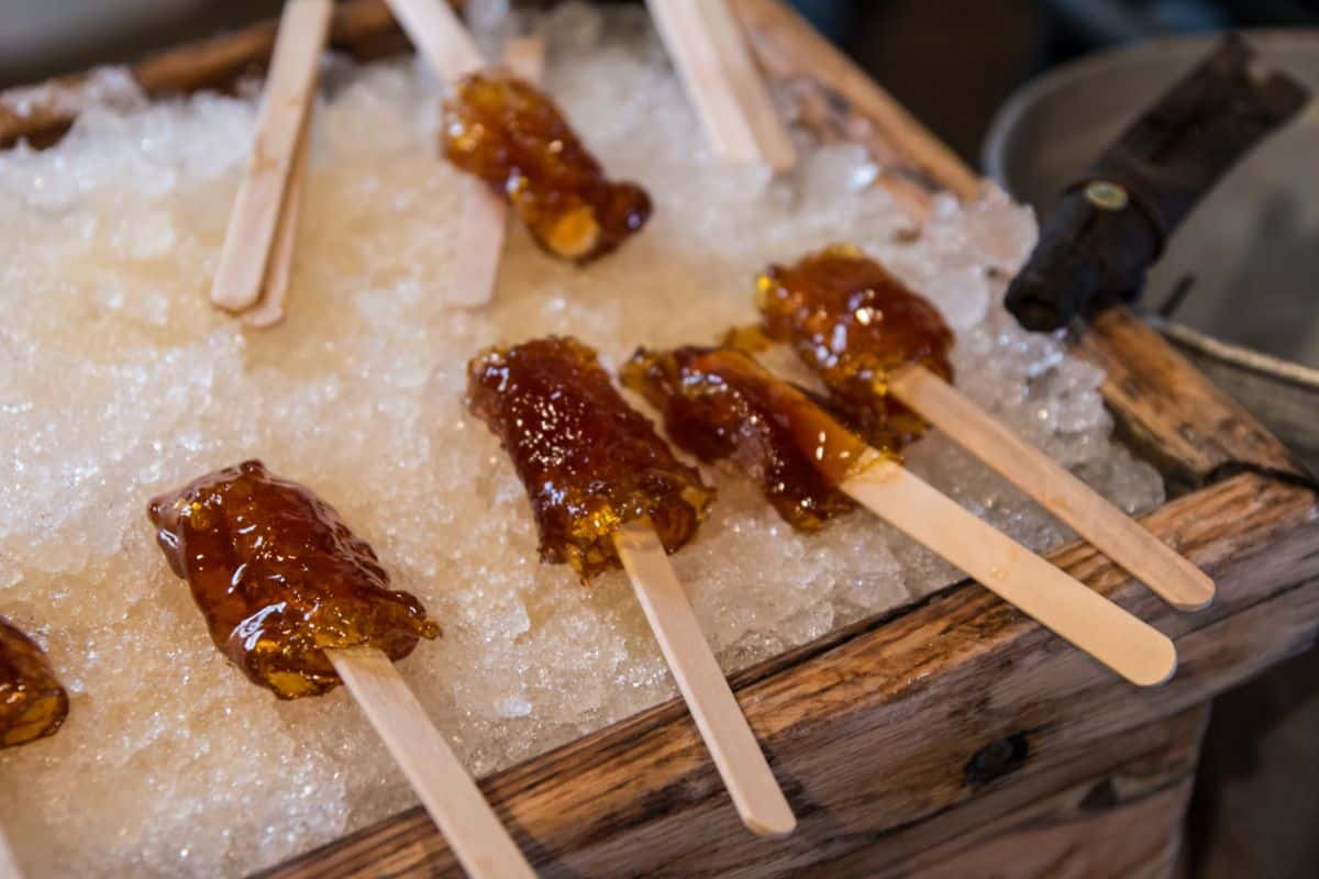 Maple candy lollipops