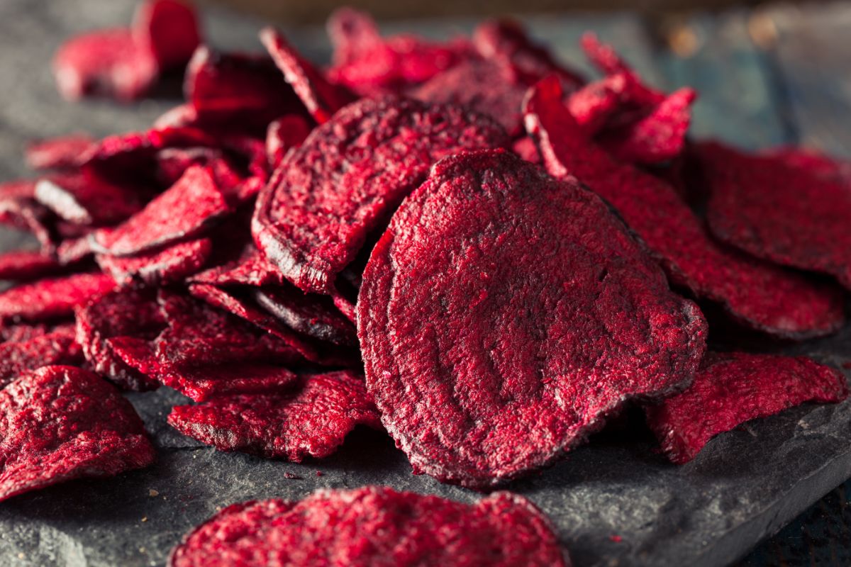 Homemade beet chips