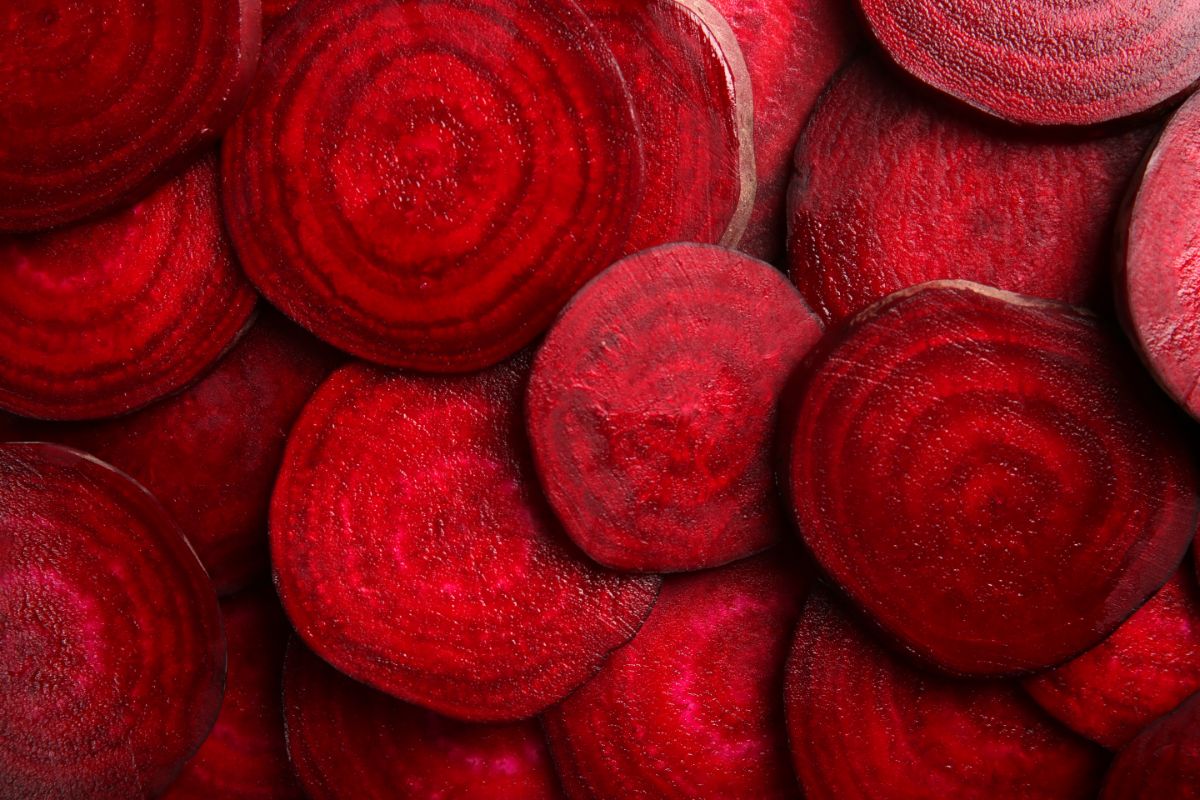 Sliced red beetroot