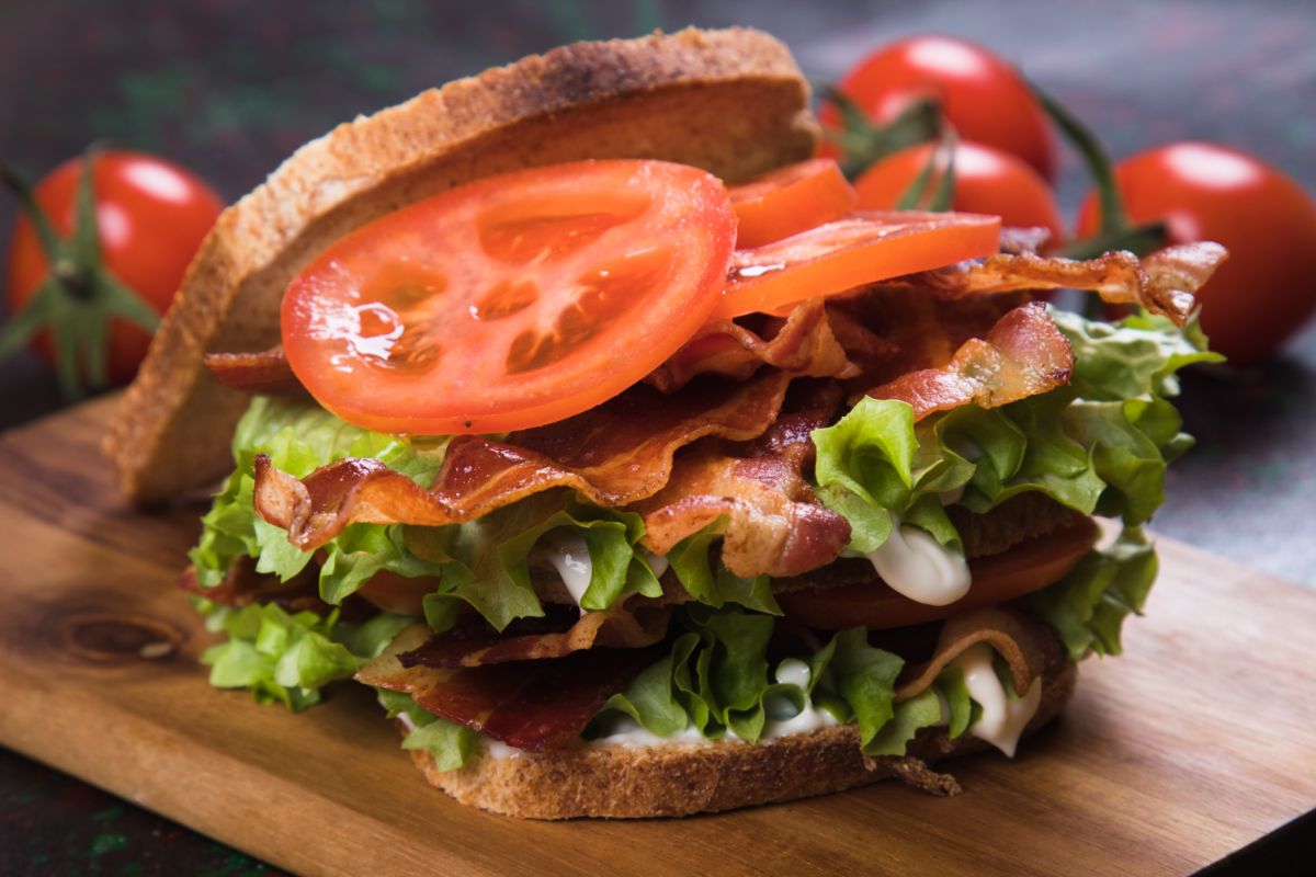 Fresh sliced tomatoes on a BLT sandwich