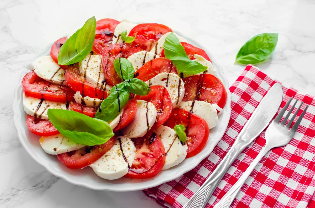 Fresh tomatoes in fresh Caprese salad