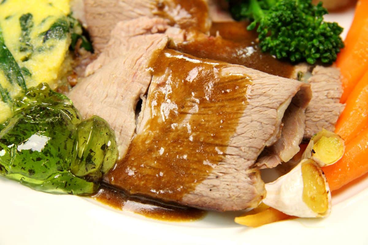 Roast of lamb with mint jelly