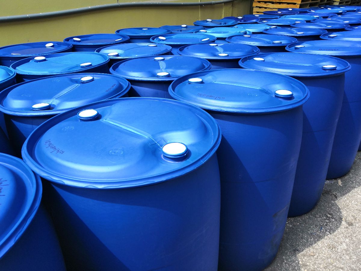 Plastic barrels for making a root cellar