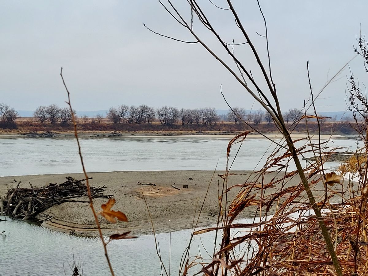 Missouri river in winter