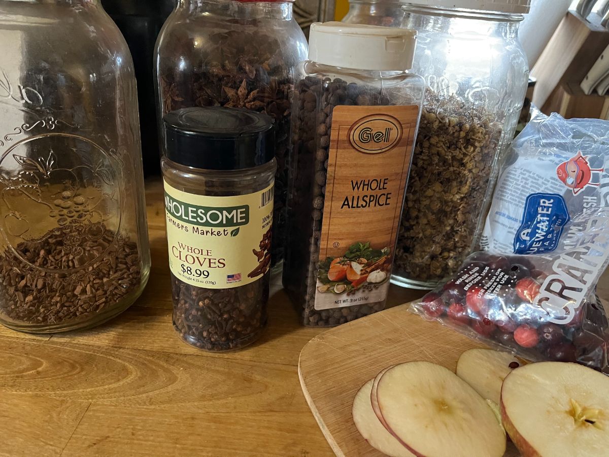 Spices and fruit for simmer pots