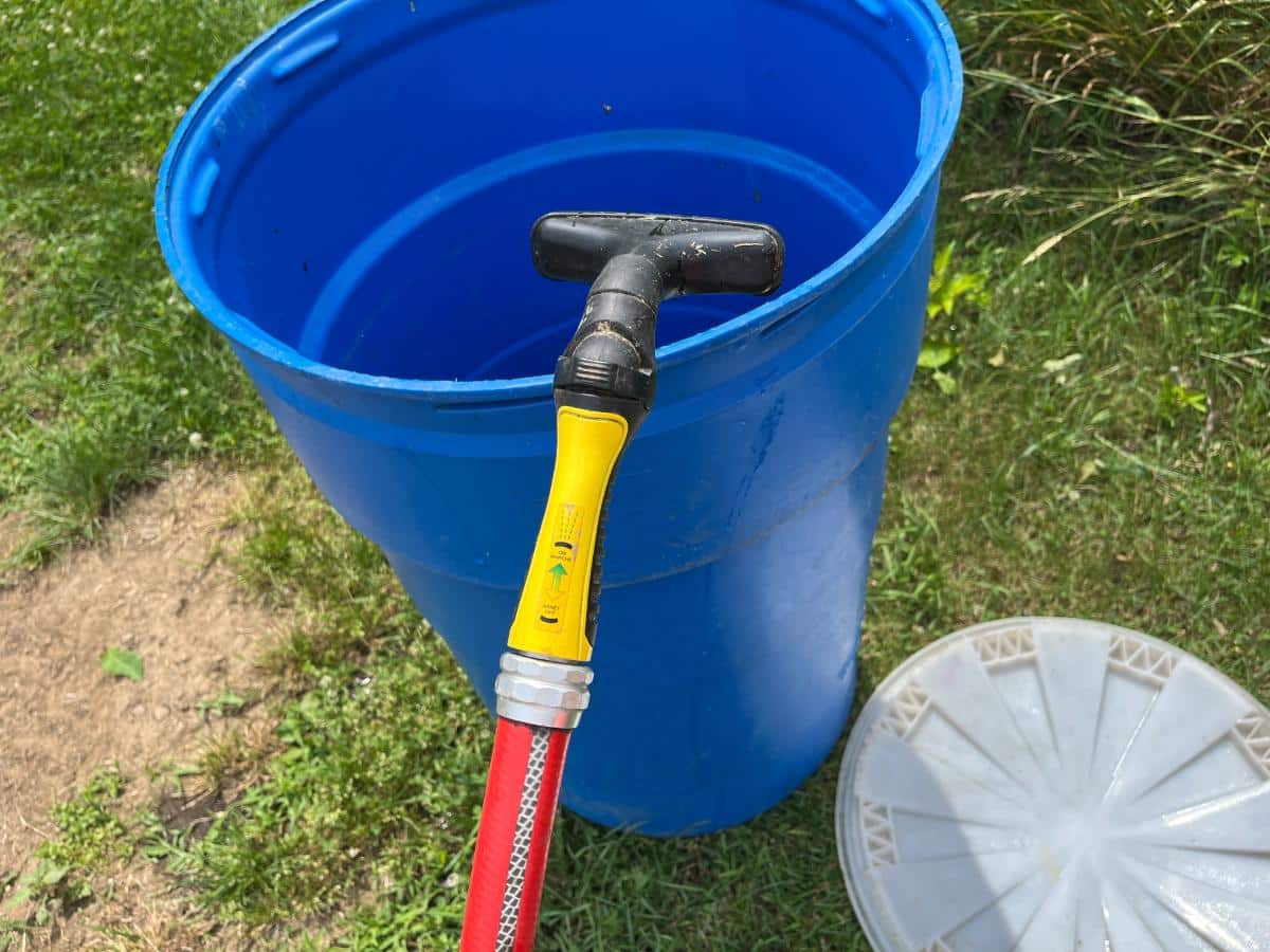 Putting water in a DIY seed roller