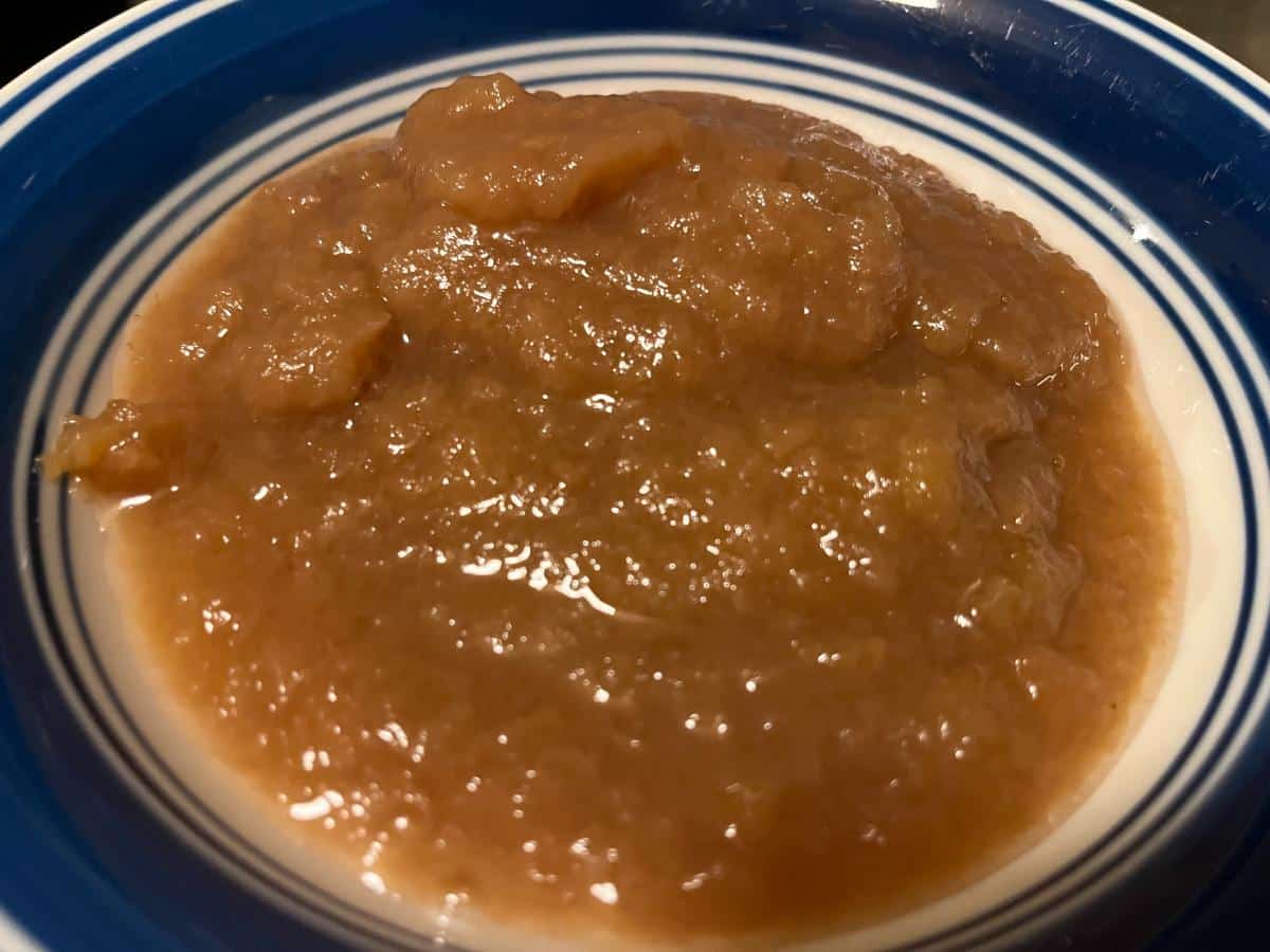 Cooked applesauce in a bowl