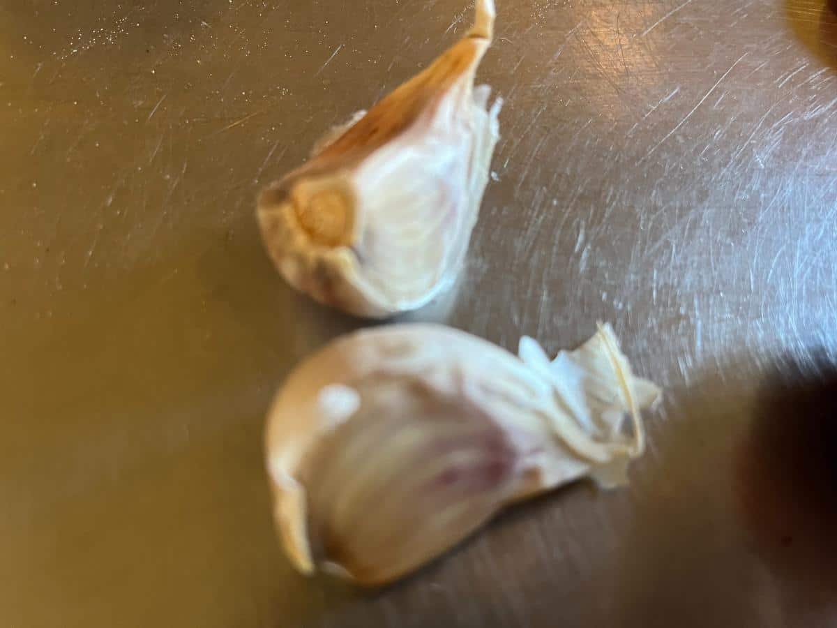 Garlic cloves for a broth bag