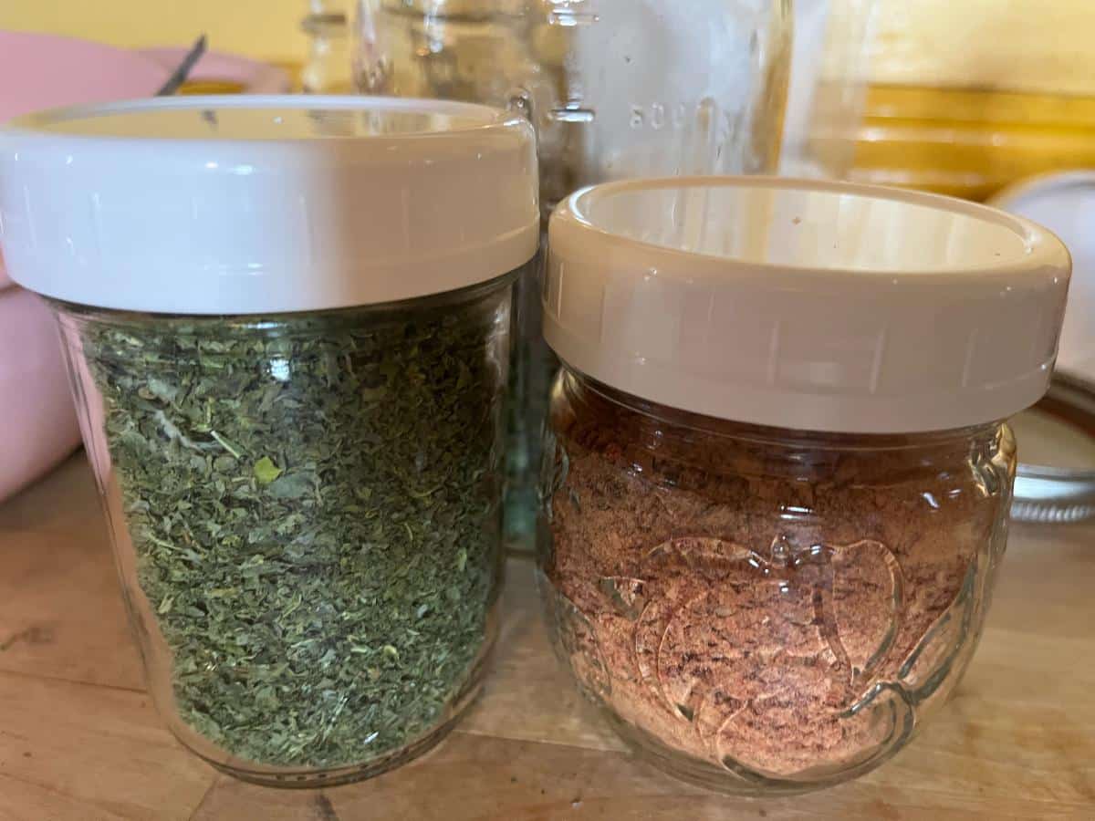 Super greens powder and tomato powder