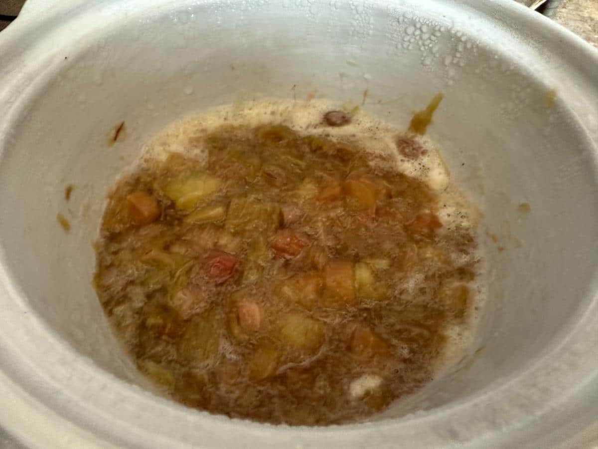 Rhubarb sauce in the crock pot